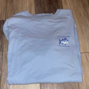 Southern tide T-shirt.